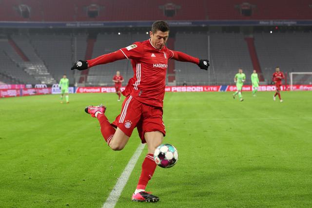 老鹰30分大逆转终结绿军9连胜 尼克斯大胜活塞